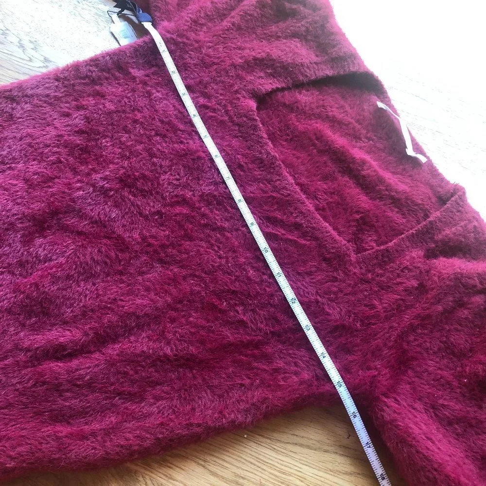 ASTR The Label Fuzzy Crop Sweater Size Small Wine